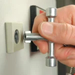 Ключ за контролни табла KNIPEX 76мм - Image 3